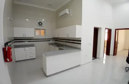 Apartment - 2 Bedrooms - 1 Bathroom for rent in Al Aziziyah - Al Aziziyah - Doha