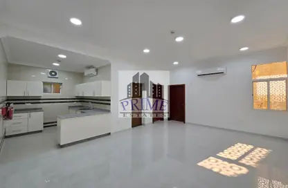 Apartment - 2 Bedrooms - 1 Bathroom for rent in Al Aziziyah - Al Aziziyah - Doha