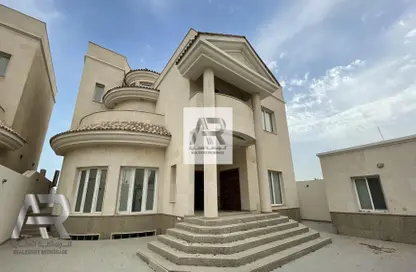 فيلا - 8 غرف نوم - 5 حمامات للايجار في Al Sakhama - الدوحة