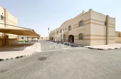 فيلا - 5 غرف نوم - 4 حمامات للايجار في فلل عين خالد - عين خالد - الدوحة