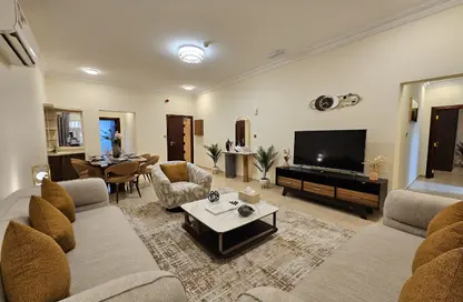 Apartment - 2 Bedrooms - 2 Bathrooms for rent in Madinat Khalifa Building 58 - Madinat Khalifa South - Madinat Khalifa - Doha