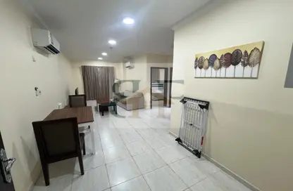 Apartment - 1 Bedroom - 1 Bathroom for rent in Umm Ghwailina Comm - Umm Ghuwalina - Umm Ghuwailina - Doha