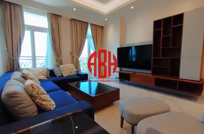 Apartment - 2 Bedrooms - 3 Bathrooms for rent in Floresta Gardens - Floresta Gardens - The Pearl Island - Doha