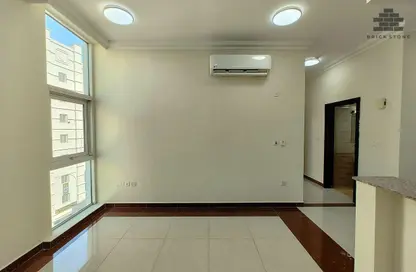 Apartment - 2 Bedrooms - 2 Bathrooms for rent in Al Mansoura - Al Mansoura - Doha