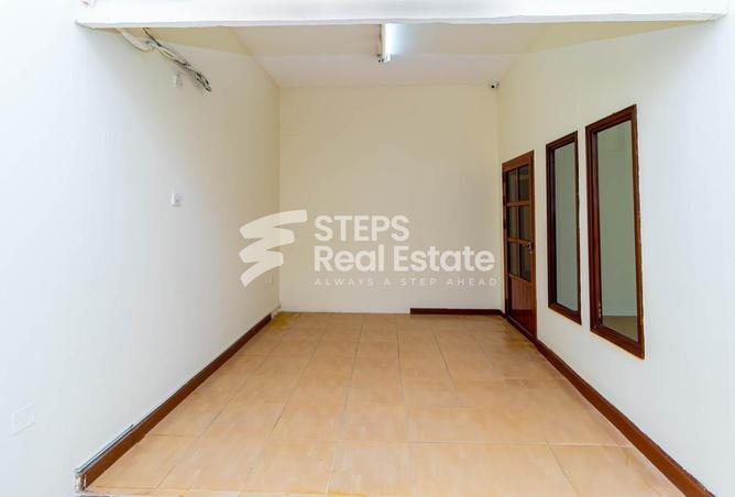 962350 - Property Image 3