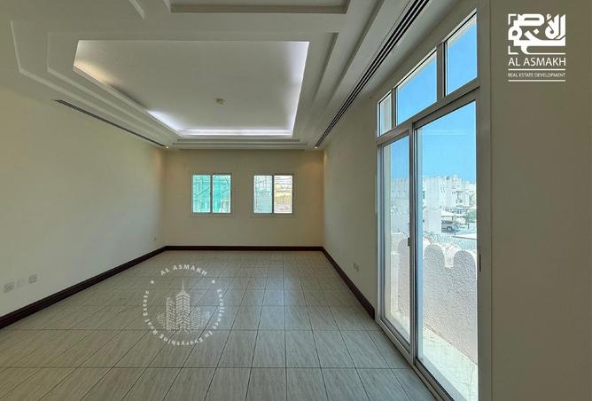 960989 - Property Image 2