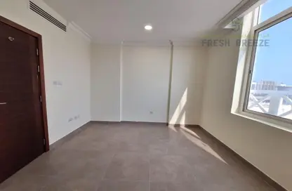Empty Room image for: Apartment - 1 Bedroom - 1 Bathroom for rent in Najma - Doha, Image 1