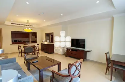Living / Dining Room image for: Apartment - 1 Bedroom - 1 Bathroom for rent in East Porto Drive - Porto Arabia - The Pearl Island - Doha, Image 1
