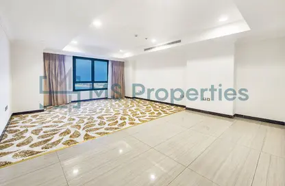 Apartment - 2 Bedrooms - 2 Bathrooms for rent in East Porto Drive - Porto Arabia - The Pearl Island - Doha