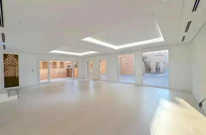 Villa - 4 Bedrooms - 5 Bathrooms for rent in East Gate - West Bay Lagoon - Doha Villa - 4 Bedrooms - 5 Bathrooms for rent in East Gate - West Bay Lagoon - Doha