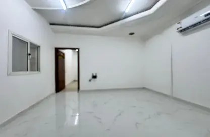 Apartment - 1 Bedroom - 1 Bathroom for rent in Al Maamoura - Al Maamoura - Doha