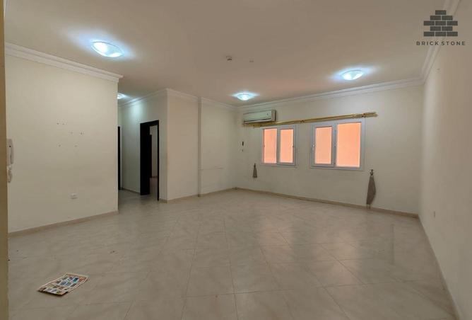 951761 - Property Image 2