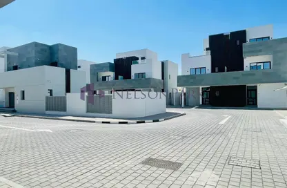 Compound - 4 Bedrooms - 4 Bathrooms for rent in Al Sadd Road - Al Sadd - Doha