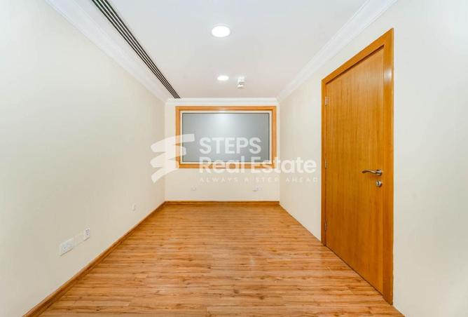 992892 - Property Image 3