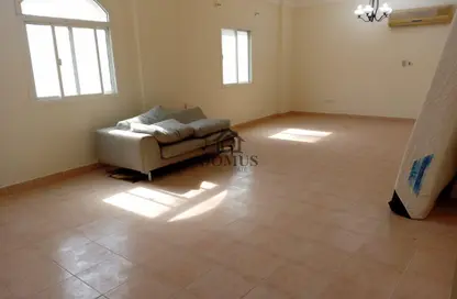 Apartment - 2 Bedrooms - 3 Bathrooms for rent in Tadmur Street - Old Airport Road - Doha