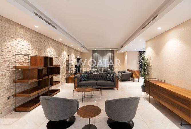 967153 - Property Image 3