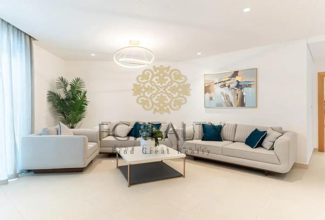 941399 - Property Image 2