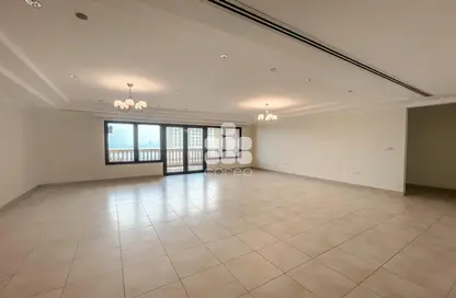 Empty Room image for: Apartment - 3 Bedrooms - 3 Bathrooms for rent in Burj Eleganté - Porto Arabia - The Pearl Island - Doha, Image 1