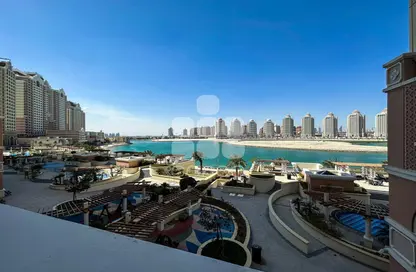 شقة - غرفة نوم - 2 حمامات للايجار في فيفا غرب - فيفا بحرية - جزيرة اللؤلؤة - الدوحة