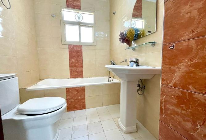 957008 - Property Image 2