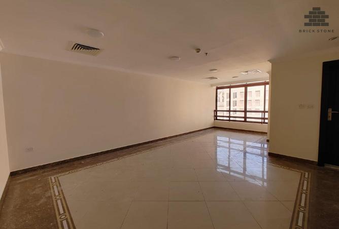 957649 - Property Image 3