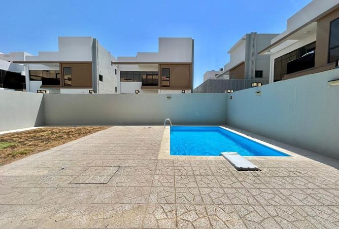 1002677 - Property Image 2