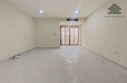 Apartment - 3 Bedrooms - 4 Bathrooms for rent in Anas Street - Fereej Bin Mahmoud North - Fereej Bin Mahmoud - Doha