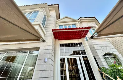 Villa - 5 Bedrooms - 6 Bathrooms for sale in Al Nuaija Street - Al Nuaija - Doha