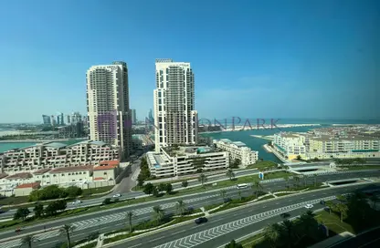 شقة - 3 غرف نوم - 4 حمامات للبيع في طريق بورتو الشرقي - بورتو أرابيا - جزيرة اللؤلؤة - الدوحة