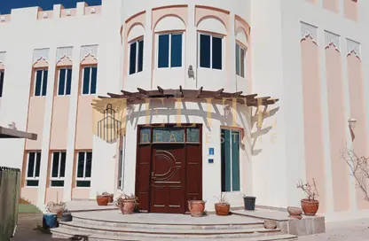 Villa - 3 Bedrooms - 4 Bathrooms for rent in Legtaifiya Lagoon - West Bay - Doha