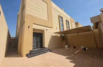 فيلا - 5 غرف نوم - 5 حمامات للايجار في الثمامة - الثمامة - الدوحة