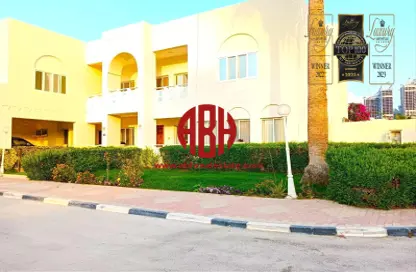 مجمع سكني - 4 غرف نوم - 5 حمامات للايجار في فيلات وست باي - الخليج الجنوبي - الخليج الغربي - الدوحة