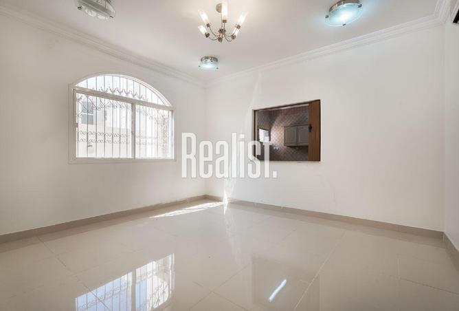 955822 - Property Image 2