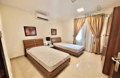 شقة - 3 غرف نوم - 3 حمامات للايجار في أم غويلينا - الدوحة