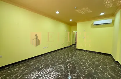 Apartment - 2 Bedrooms - 2 Bathrooms for rent in Gulf Residence - Gulf Residence - Al Nasr - Doha