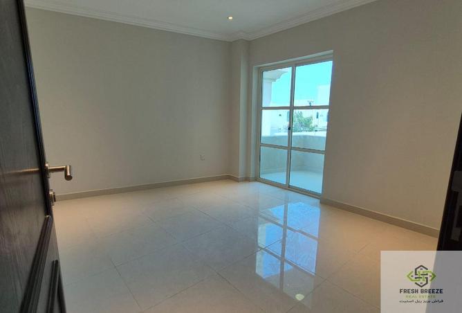 908318 - Property Image 2