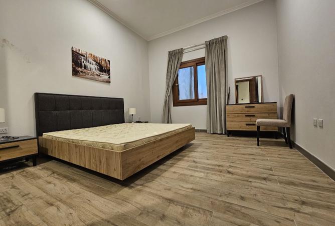 950234 - Property Image 2