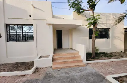 فيلا - 3 غرف نوم - 3 حمامات للايجار في برج مريخ - راس ابو عبود - الدوحة