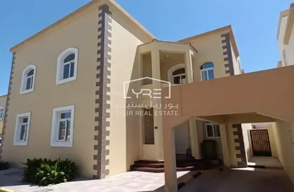 Villa - 5 Bedrooms - 4 Bathrooms for rent in Al Thumama - Al Thumama - Doha