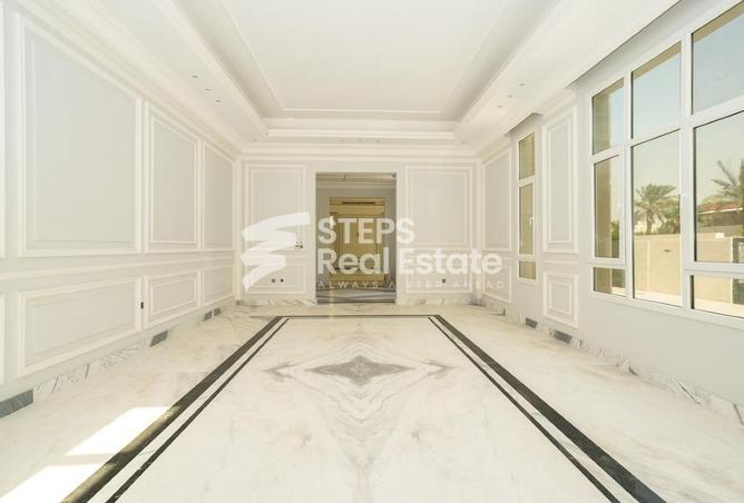 987067 - Property Image 3