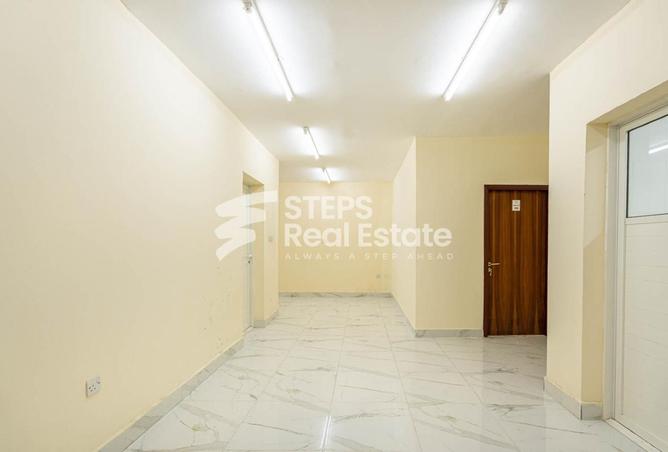 933717 - Property Image 2