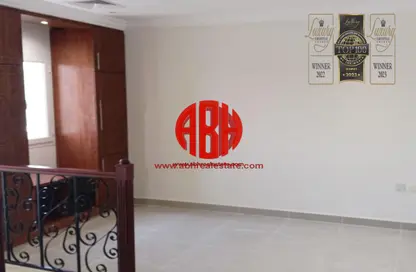 مجمع سكني - 3 غرف نوم - 5 حمامات للايجار في شارع الدانة - مريخ - المريخ - الدوحة