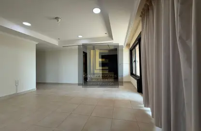 Apartment - 2 Bedrooms - 2 Bathrooms for rent in East Porto Drive - Porto Arabia - The Pearl Island - Doha