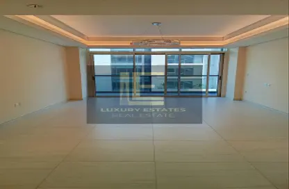Apartment - 2 Bedrooms - 4 Bathrooms for sale in Gewan Island - The Pearl Island - Doha