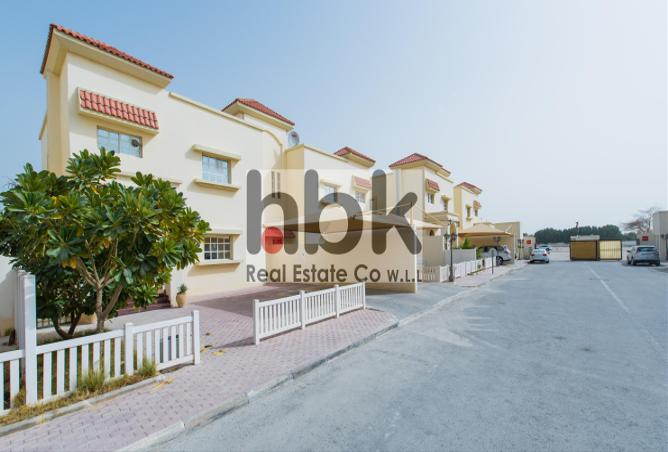 940385 - Property Image 2