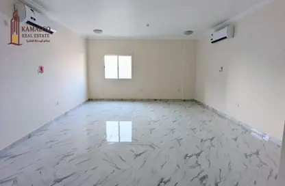 Apartment - 3 Bedrooms - 3 Bathrooms for rent in Umm Ghuwailina - Doha