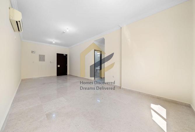 942477 - Property Main Image