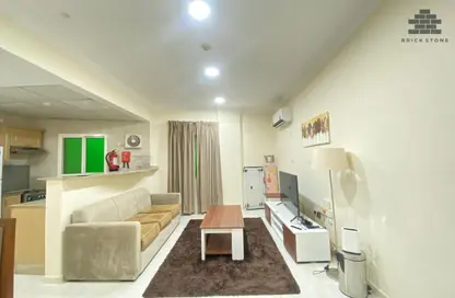 Apartment - 1 Bedroom - 1 Bathroom for rent in Umm Ghwailina Comm - Umm Ghuwalina - Umm Ghuwailina - Doha