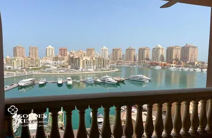شقة - 2 غرف نوم - 2 حمامات للايجار في طريق بورتو الغربي - بورتو أرابيا - جزيرة اللؤلؤة - الدوحة