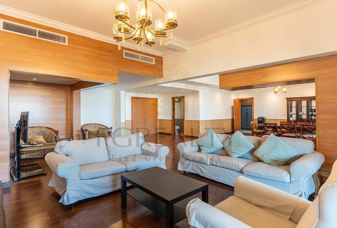 952670 - Property Image 2